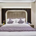 Gold The Prime Newly Built 2 Mins From Connaught Place And Railway Station