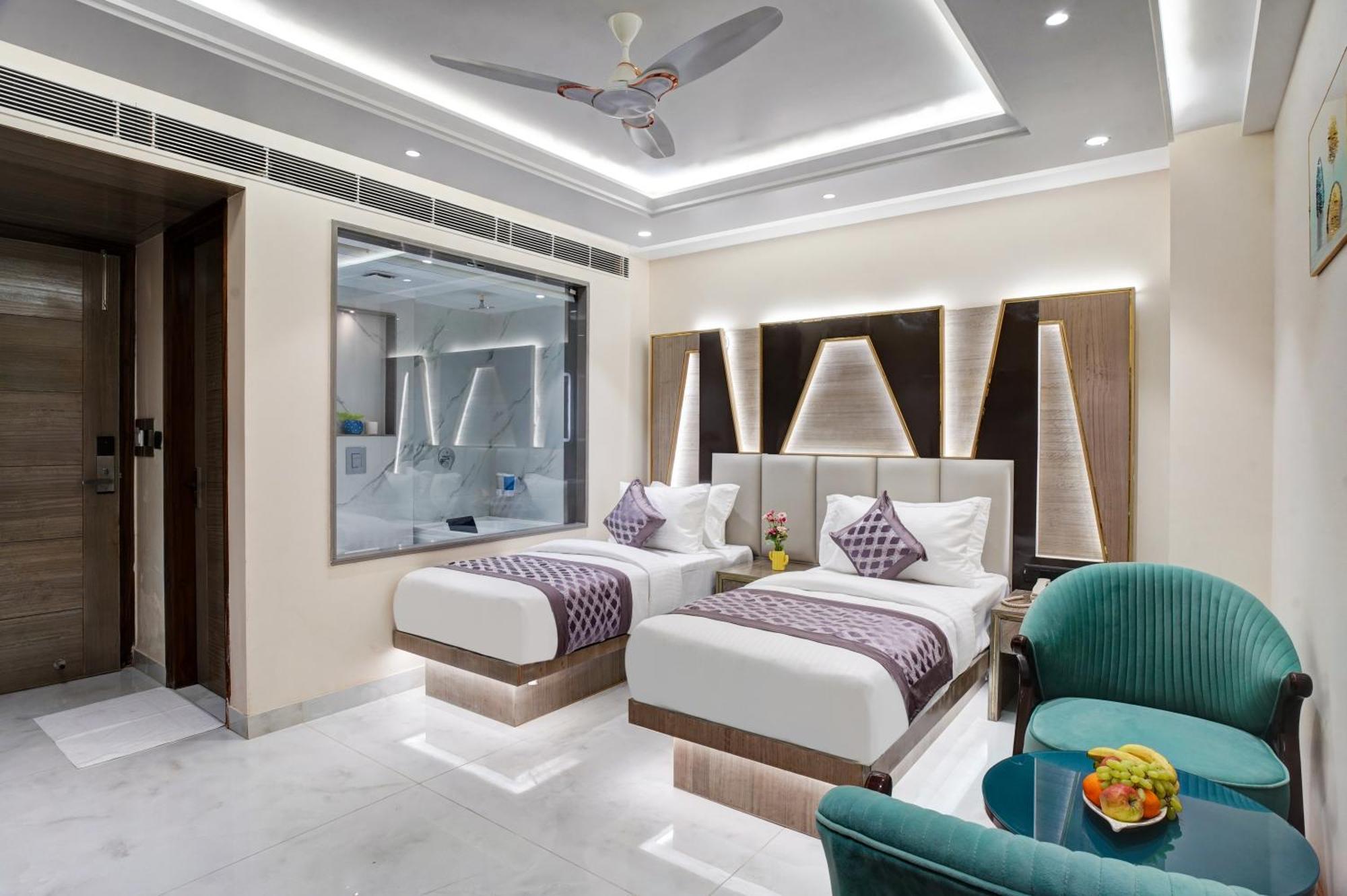 Gold The Prime Newly Built 2 Mins From Connaught Place And Railway Station 4* New Delhi