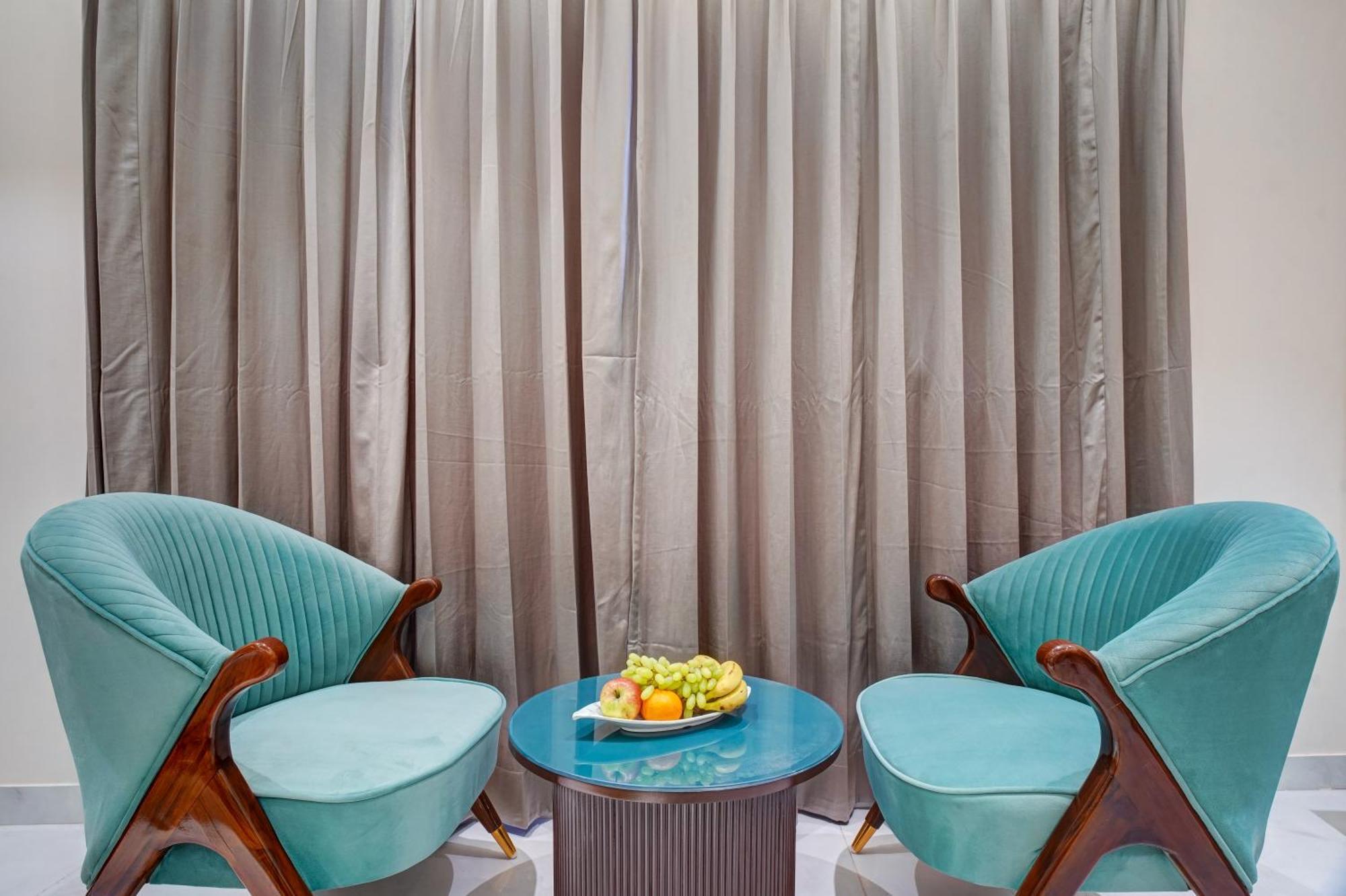 Gold The Prime Newly Built 2 Mins From Connaught Place And Railway Station 4*