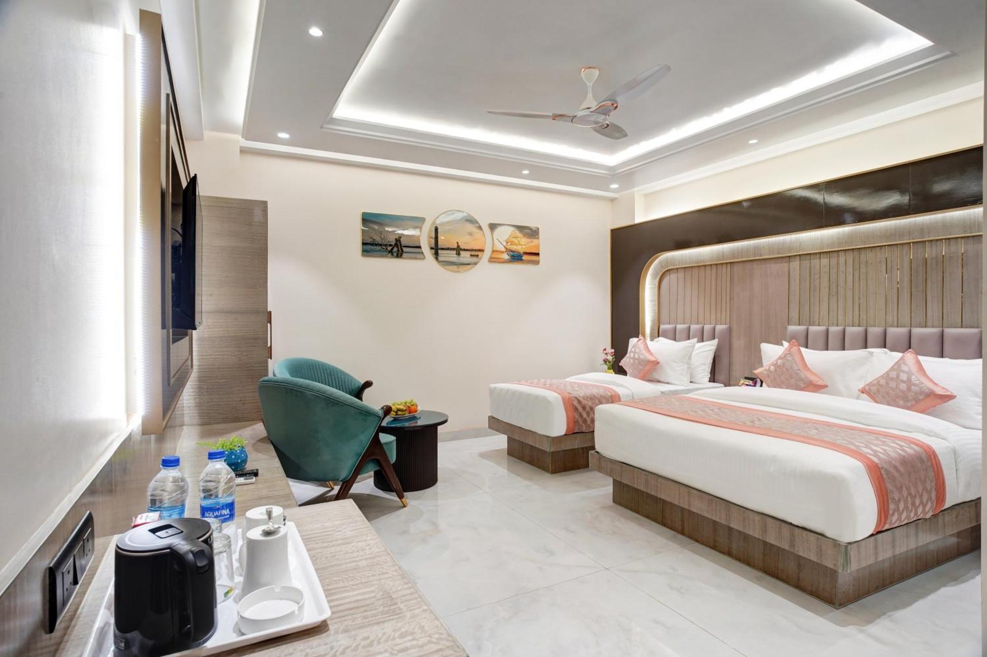 Hotel Gold The Prime Newly Built 2 Mins From Connaught Place And Railway Station 4*