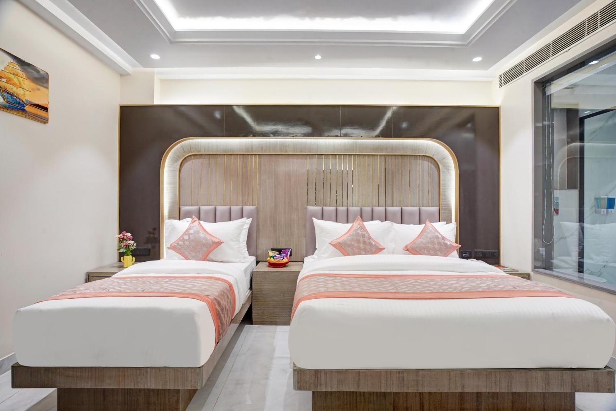 Hotel Gold The Prime Newly Built 2 Mins From Connaught Place And Railway Station New Delhi