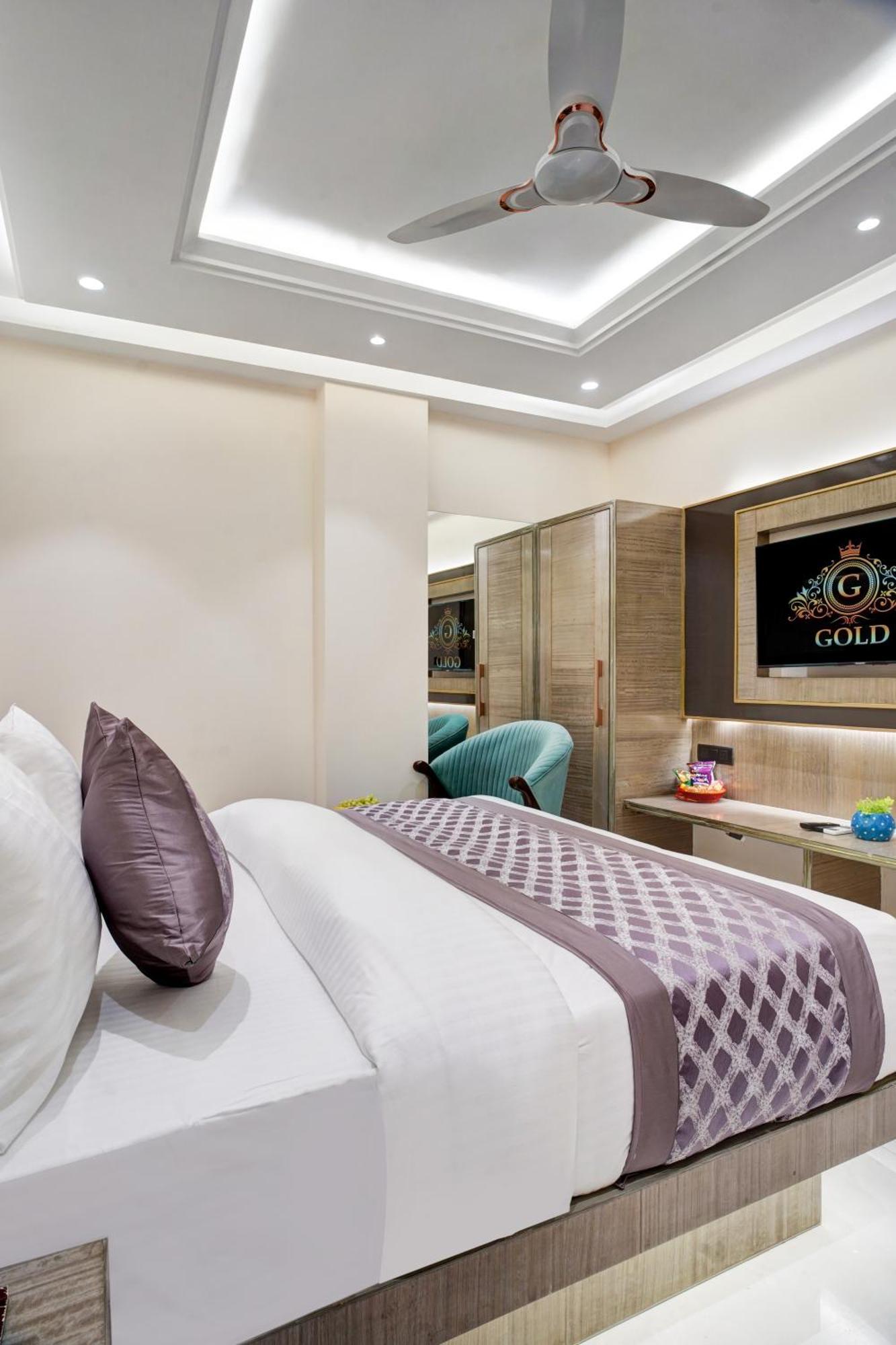 Gold The Prime Newly Built 2 Mins From Connaught Place And Railway Station 4*